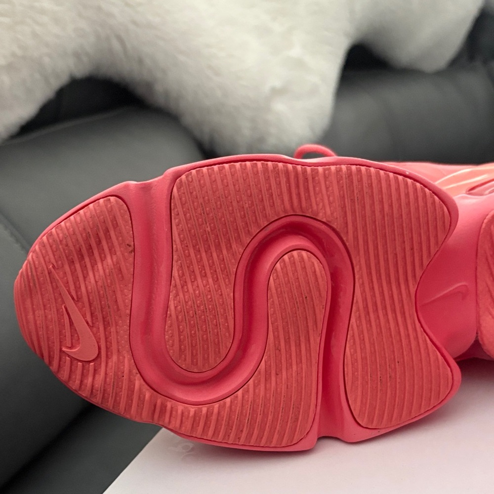 Nike Women's Coral Sneakers Max 270 - Picture 11 of 11